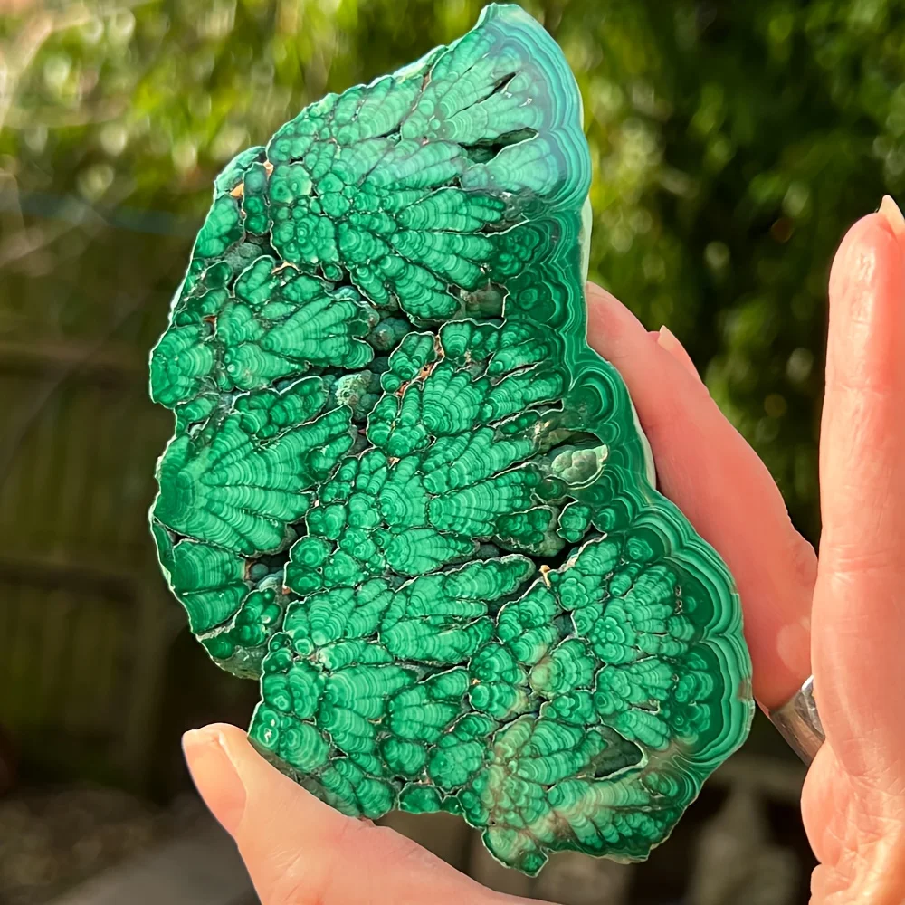 One Crystalhola Malachite Slice - Vibrant Green Bohemian Marble Texture, Ideal for Home/Office Decor, Jewelry Making