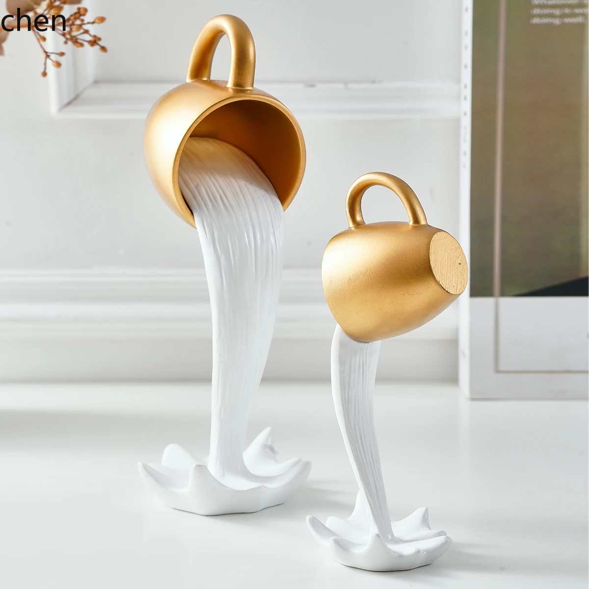HT 1PC, a three-dimensional suspended anti-gravity tipping coffee cup decorative item made of resin.