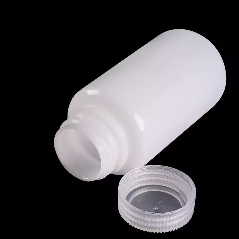 

Plastic large and small mouth reagent bottles and sample bottles are temperature resistant, acid and alkali resistant