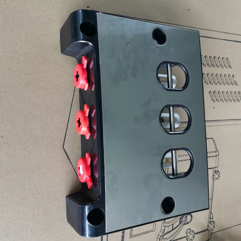 High Quality Soft Serve Ice Cream Making Machine Sundae Ice Cream Vending Machine Electric Yogurt Maker