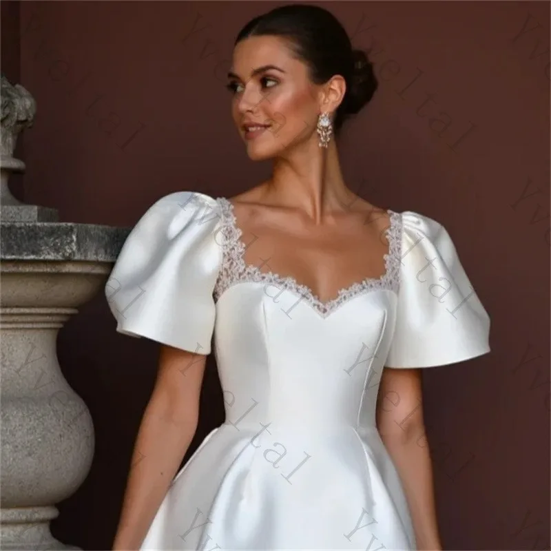 Customized Satin Lace Sweetheart Neck Bubble Sleeve Short Mini Length Wedding Dress Bride Gowns Above Knee Bridal Wedding Dress