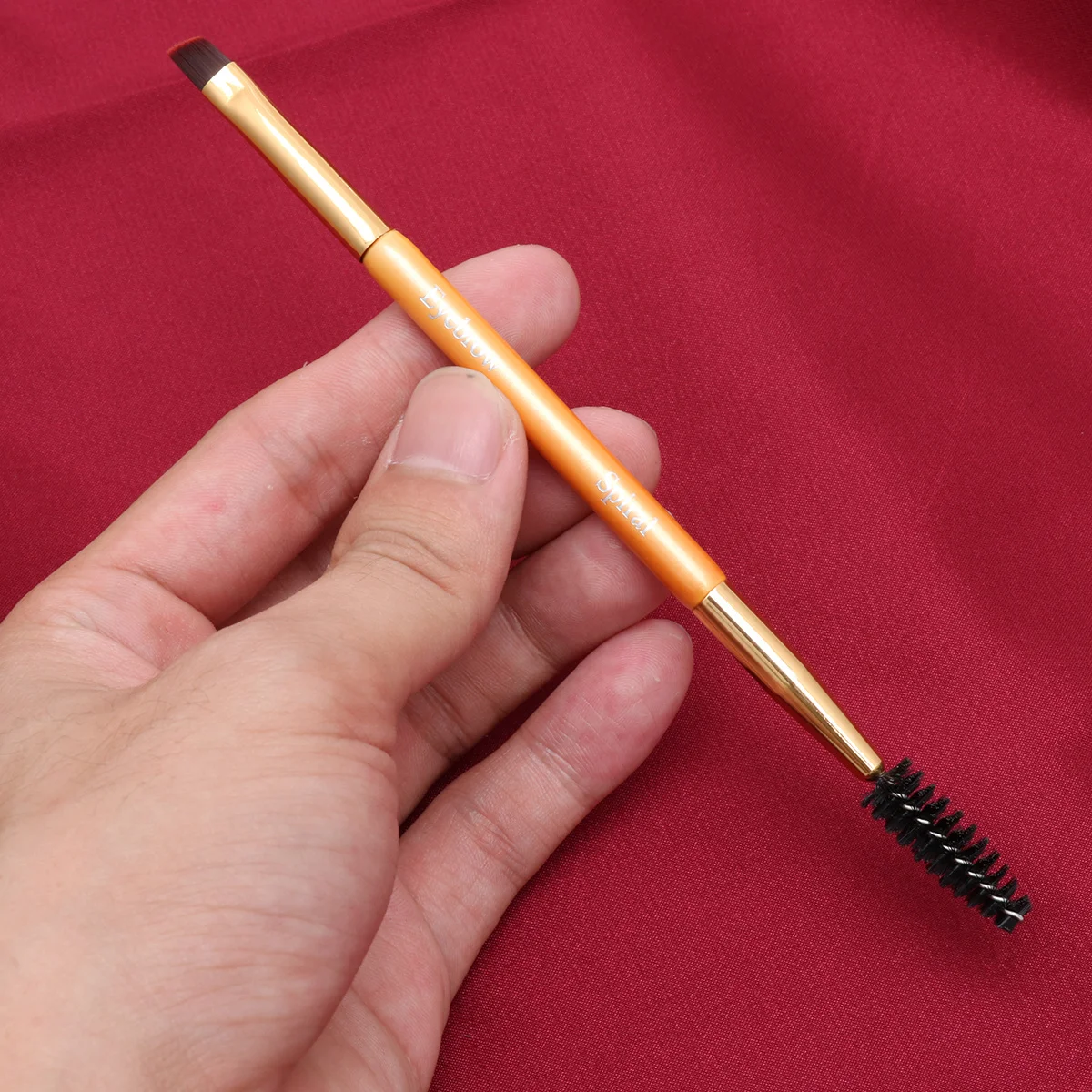 3 個のダブルエンド眉毛ブラシプレミアム木製ハンドル軽量プロフェッショナルメイクアップツール角度付きラッシュライナーアプリケータースパイラル