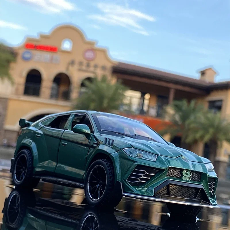 1:32 Lamborghini URUS SUV lega modello di auto sportiva diecast Sound Light PullBack modello di auto collezione di simulazione regalo giocattolo per