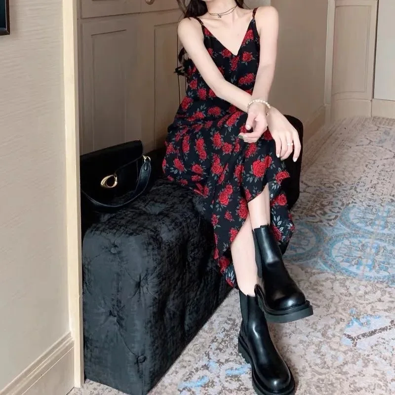 فستان نسائي عتيق مطبوع عليه زهور أسود بدون أكمام متوسط الطول أنيق للسيدات برقبة على شكل حرف V فستان شيفون نحيف مناسب للصيف