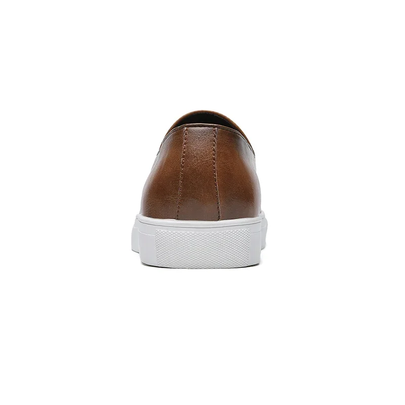New Loafers Men Shoes PU Solid Color Classic Moccasin Man Business Casual Party Outdoor Retro Tassel Fashion Casual Shoes CP094