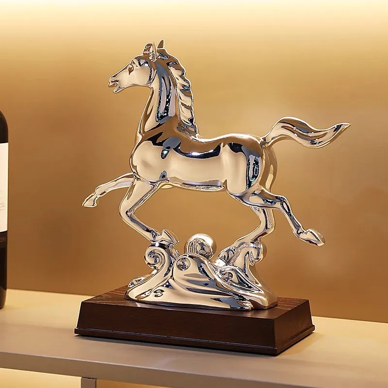 

Light luxury high-end office desktop horse decoration living room housewarming opening gift wine cabinet study decoration