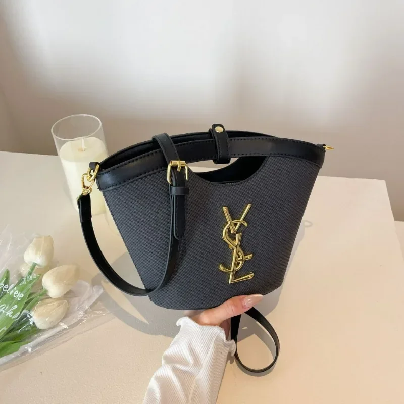 

​​"2025new Braided Bucket Tote Women Convertible Urban Weekender Shoulder Bag Chic Carrier"​​