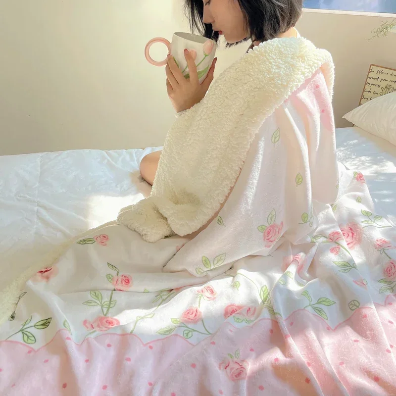 โรแมนติกสีชมพู Rose ผ้าห่มผู้ใหญ่และห้องนอนเด็กผ้าห่มอุ่นดอกไม้รูปแบบ Nap ผ้าคลุมไหล่นุ่มสําหรับ All Seasons