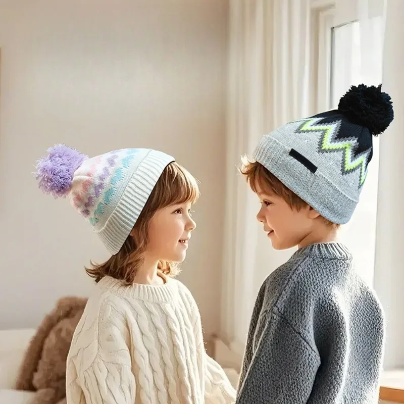 

Autumn and winter double-layer knitted woolen hat with velvet ear protection head, new children's hat