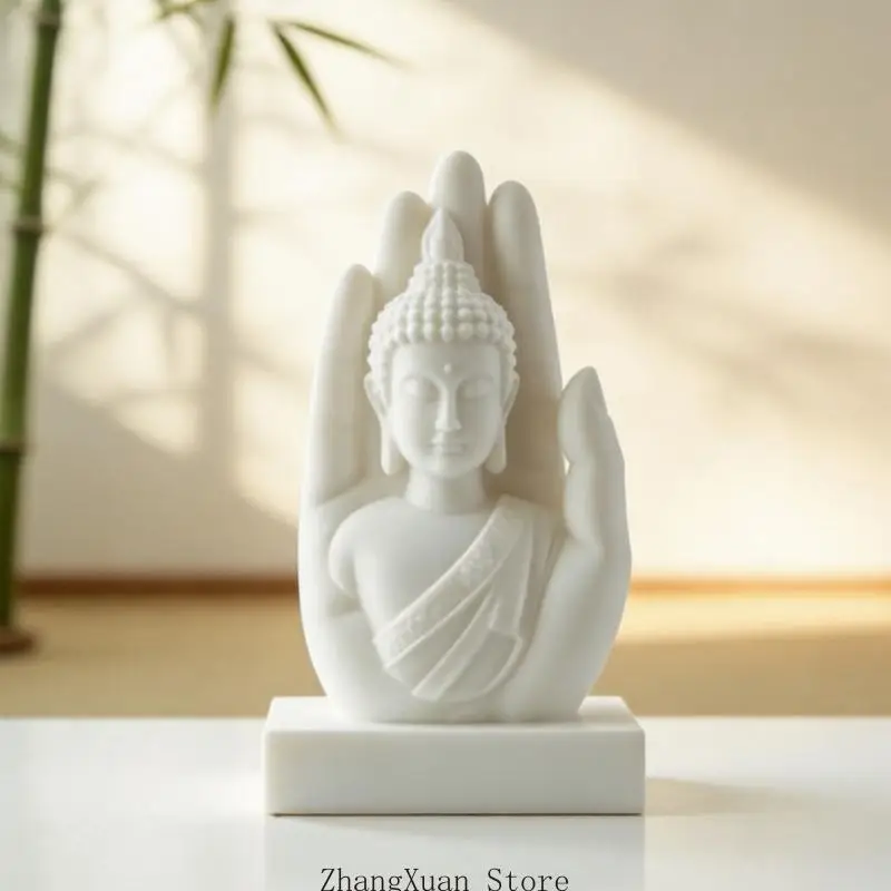 Meditierende Figurenskulptur mit erhobener Hand zur Ausstellung 3XUF – Detail 10