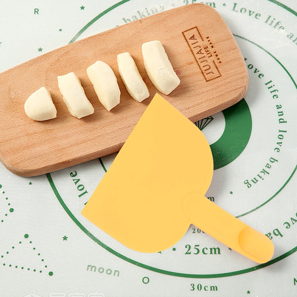 

3pcs Dough Scraper Butter Cutter Kitchen Baking Tools Non-Stick Design Spoon Handle For Flour Scraping Dough Cutting Household