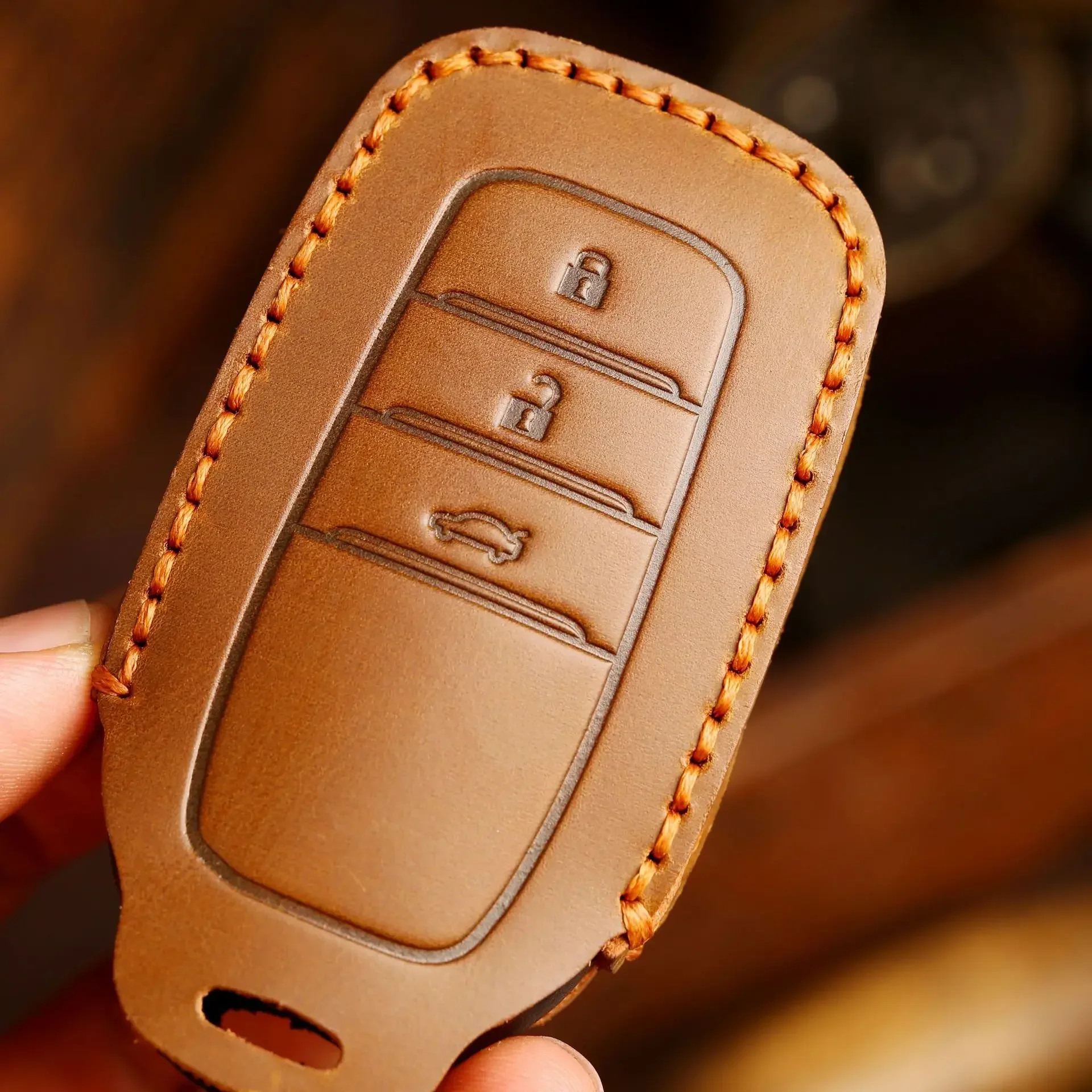 Für Crown Highlander, neuen Camry, RAV4, Corolla, Leling, Prado: Schlüsselhülle aus Leder mit schlüssellosem Fernbedienungssystem, Schutzhülle für Autoschlüssel, Schlüsselanhänger
