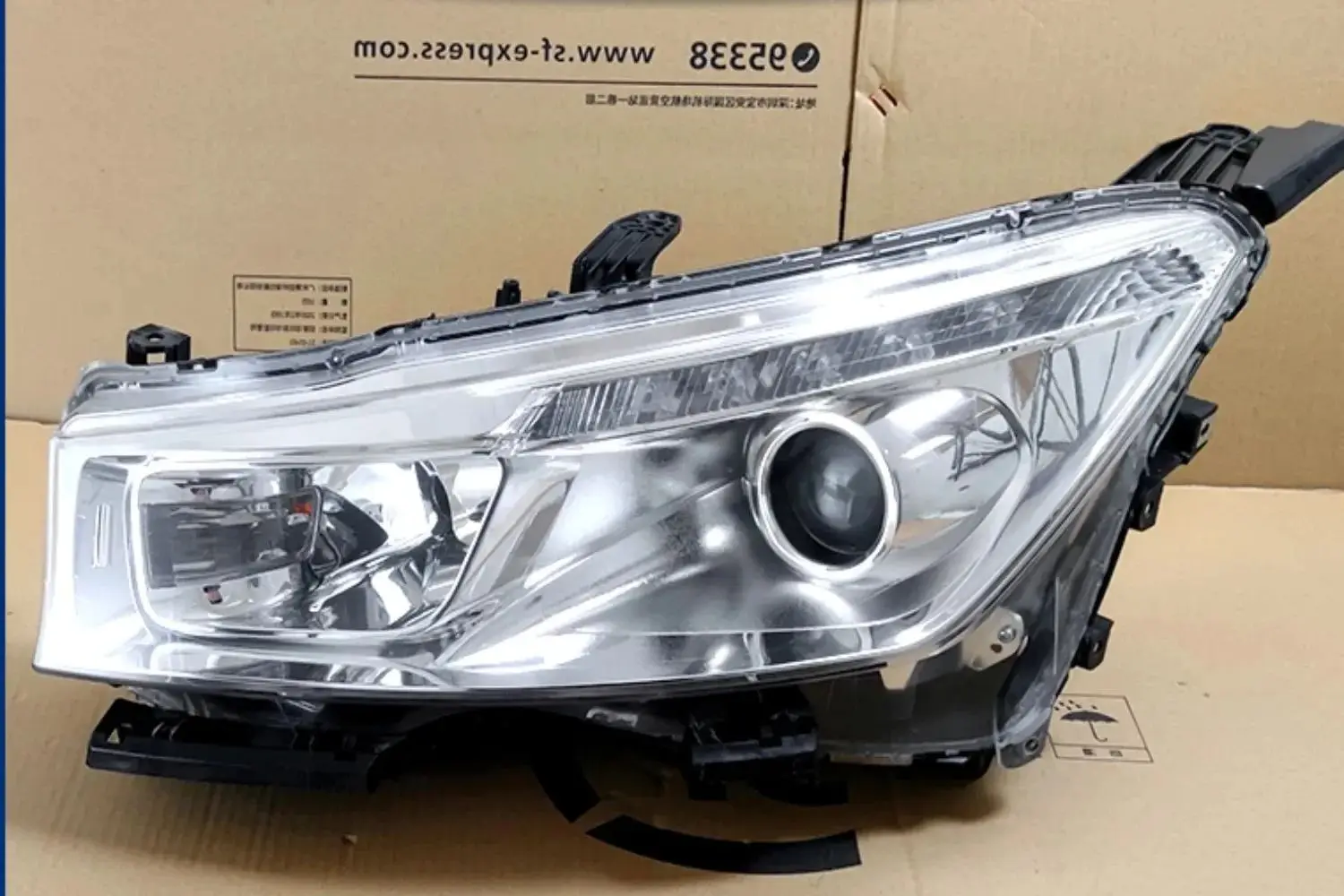 

Автомобильная ксеноновая фара для Peugeot 4008 2012-2013, ангельский глаз, дневные ходовые фары DRL, ближний свет, указатель поворота