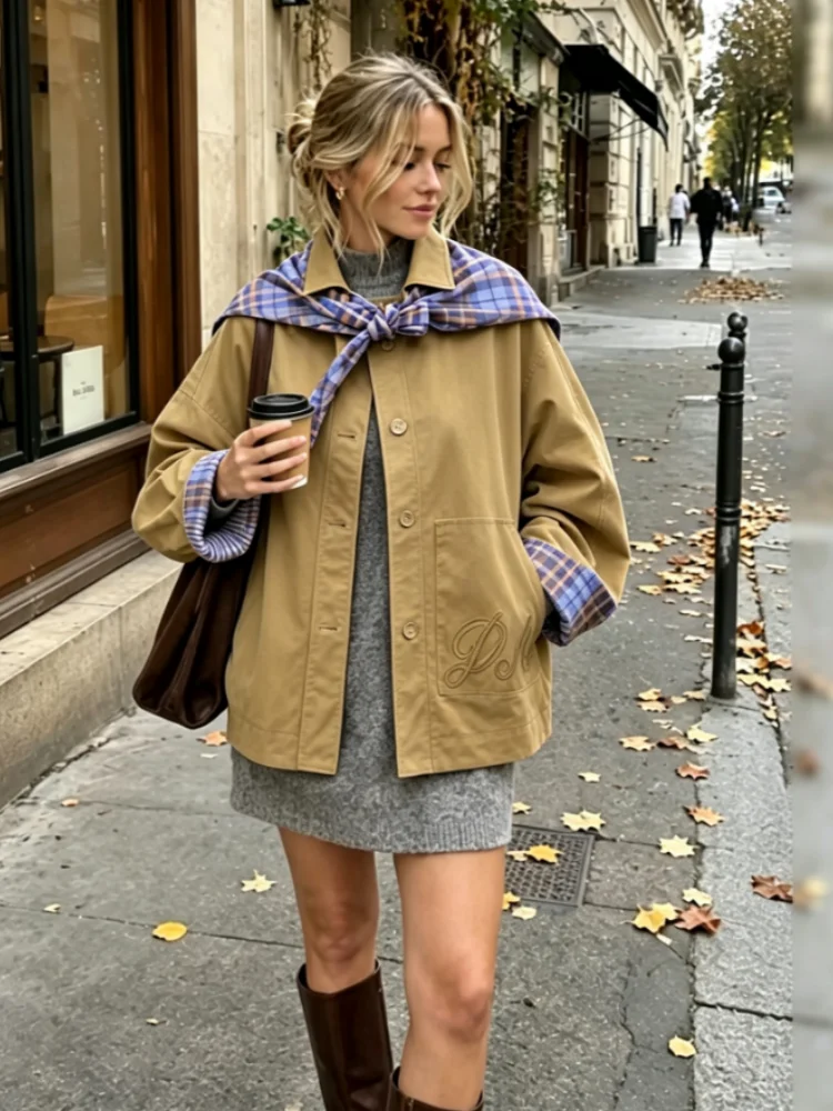 Women Reversible Button Loose Jacket Plaid Contrast Splicing Lapel Collar Long Sleeve Short Coat Chic Daily Commute Street Wear
