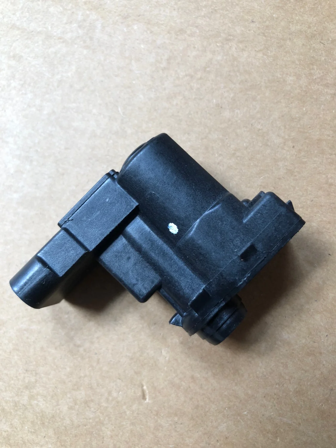 

For Ford Escort Taurus Edge Focus Fuel Filler Cap Motor Locking Mechanism
