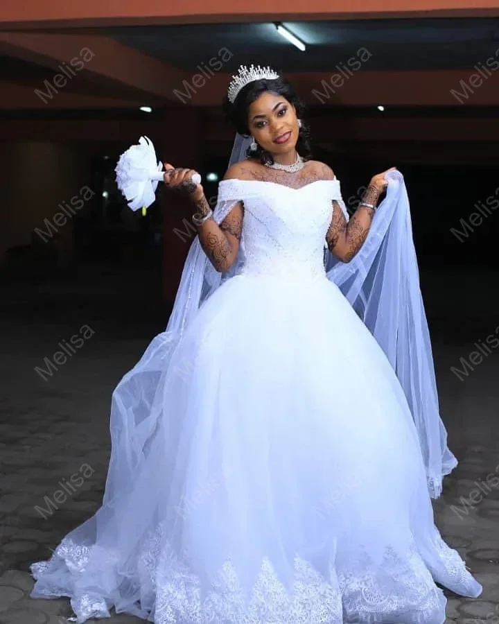 Customized Simple A-Line Off The Shoulder Sequins Beading Wedding Dresses Robe De Mariée With Cape Lace African Bridal Gowns
