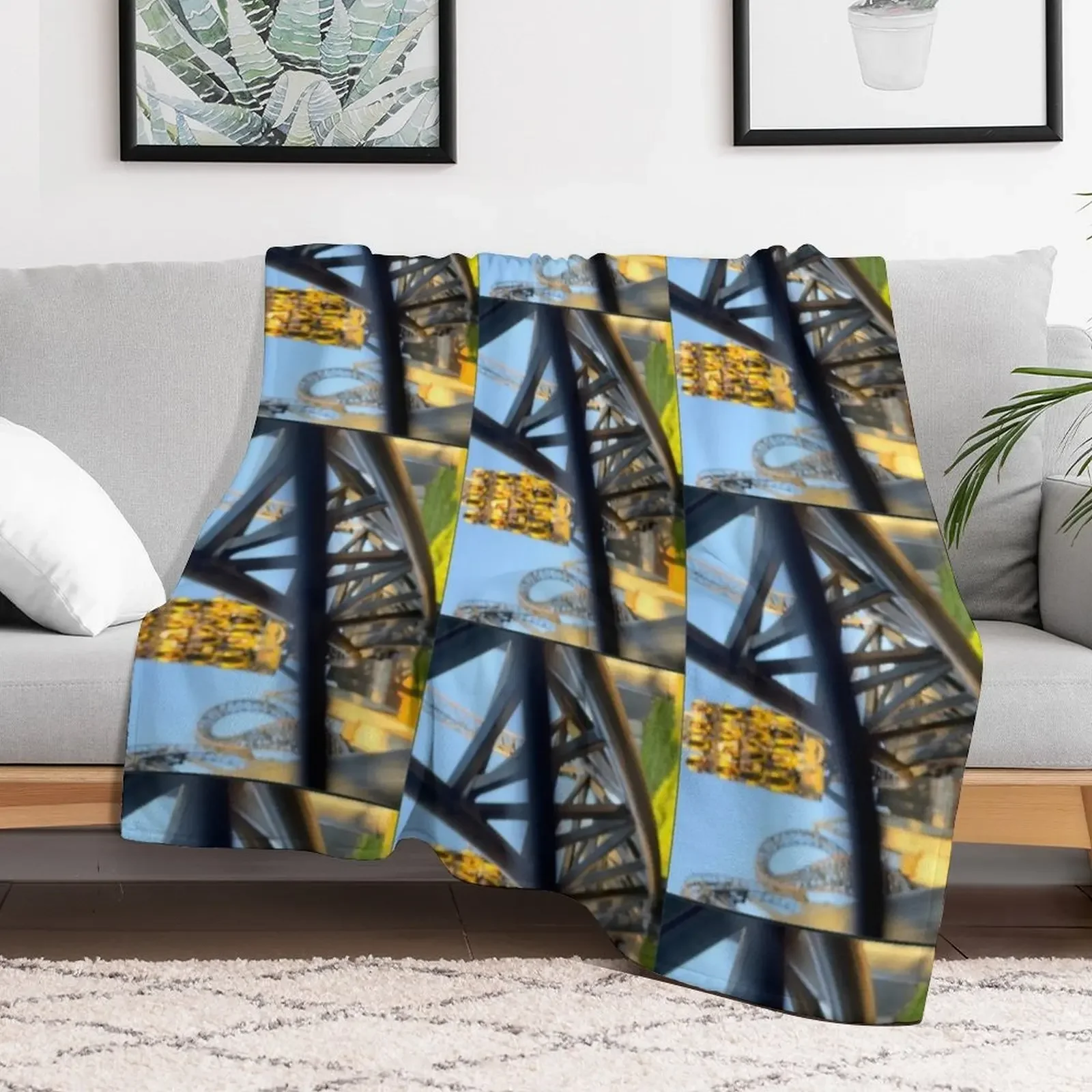 New The Smiler Throw Blanket Vintage Soft Beds Luxury Brand Blankets