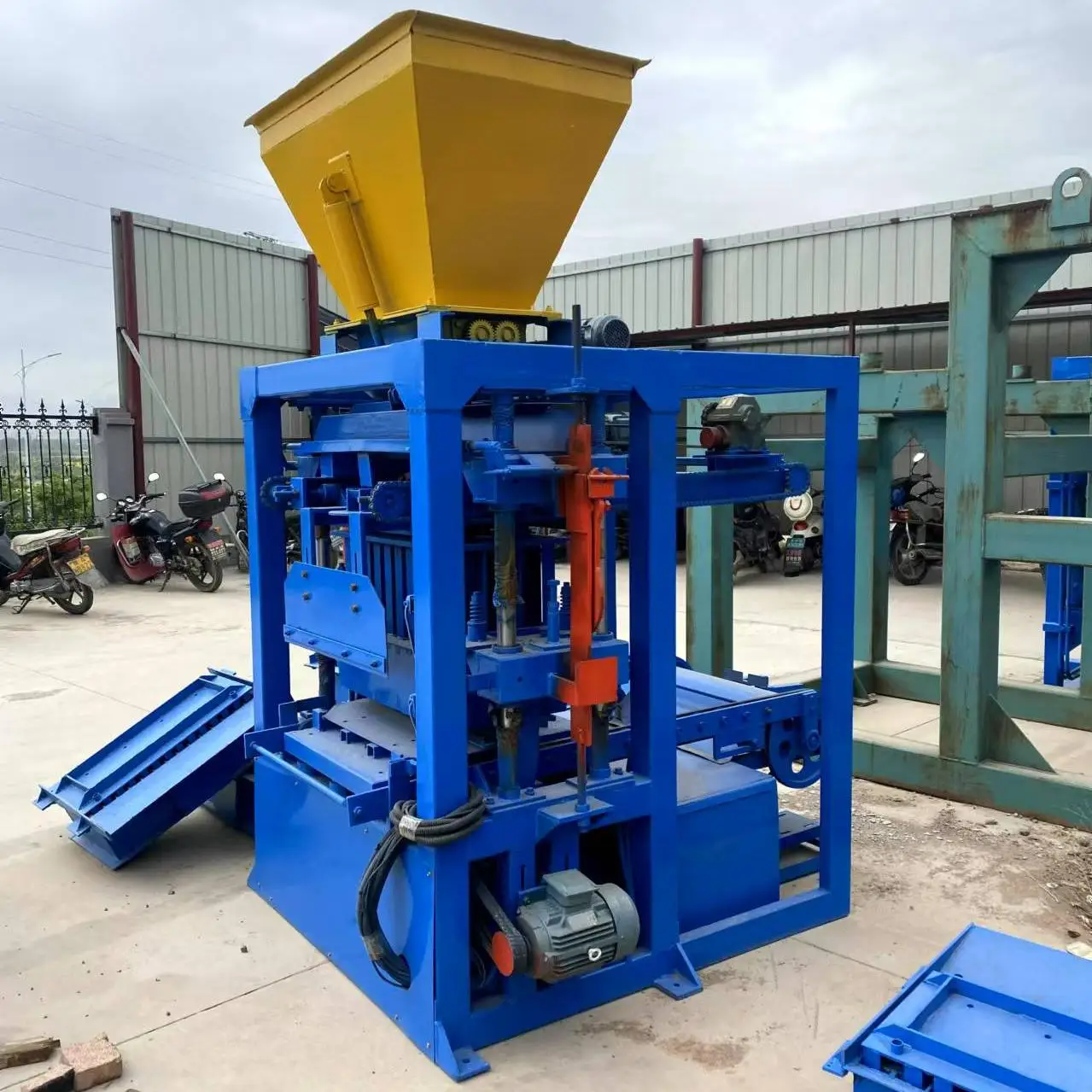 Automatic Paver Laying Brick Making Machine Building Hollow Concrete Cement Brick Moulding Block Making Machine