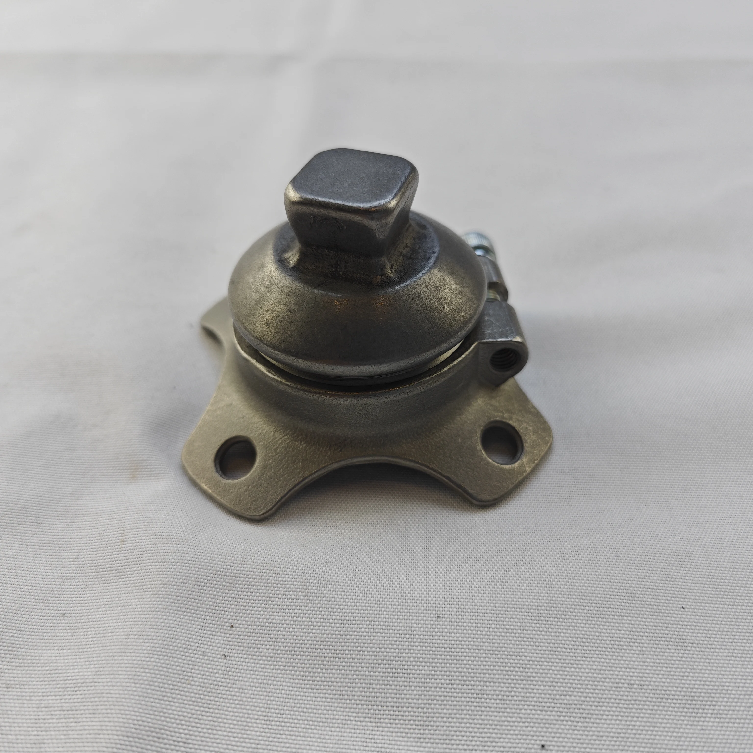 

Stainless Steel Rotatable Male Four Jaws Plate Prosthetic Products Artificial Adapter Leg and Thigh Connector 4P63-RM-SS