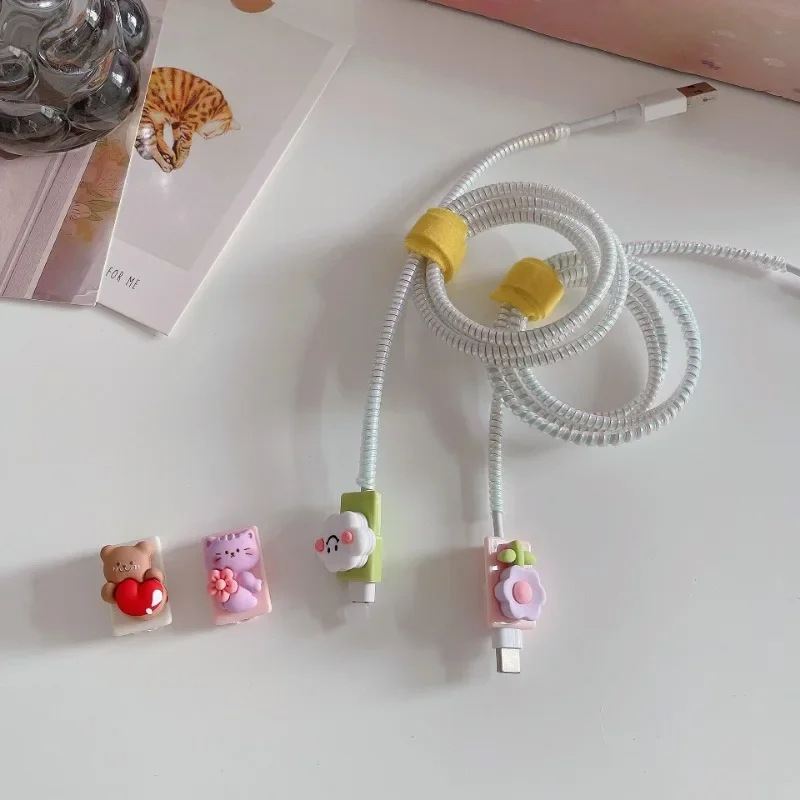 Kawaii pelindung kabel pengisi daya, pelindung kabel Data warna Macaron, kartun lucu, casing TPU lembut untuk Apple Android tipe-c 1 buah