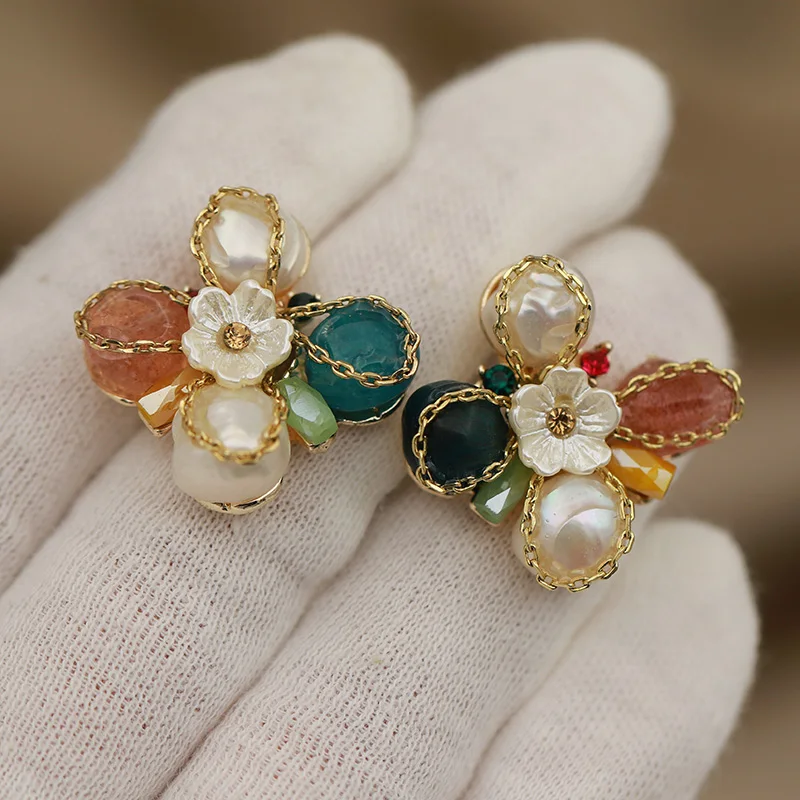 New Sight Design Unique Crystal Flower Stud Earrings for Women Fashion Brand Brand Vintage Pearl Jewelry Earrings Gift