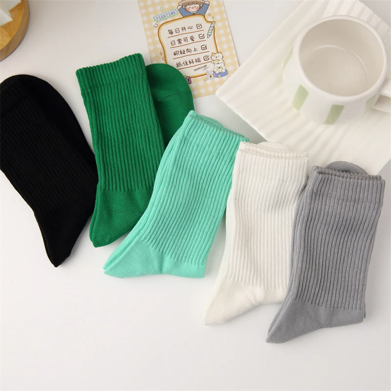 New Women\'s Socks Warm Simple Green Solid Color Crew Socks For Men Breathable Sport Unisex Socks White Comfort Casual Couple