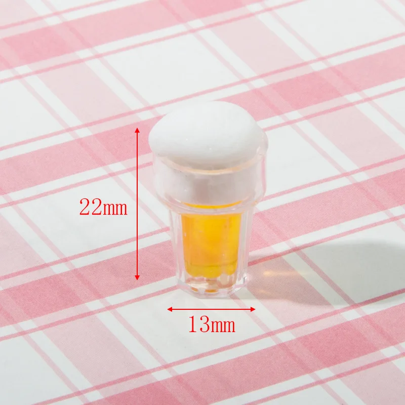 10 Uds. De botellas de cerveza burbujantes de imitación, dijes de resina, bonitas tazas para casa de muñecas, pendientes de Bar, colgante en forma de gota, accesorio Diy para joyería