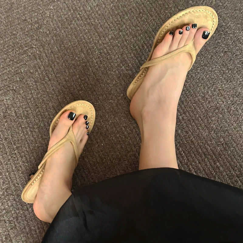 

Big Size Flip Flops Brand Designer Women Shoes Summer Open Toe Clip Toe Slipper Street Style Thong Sandals Beach Slippers Mules