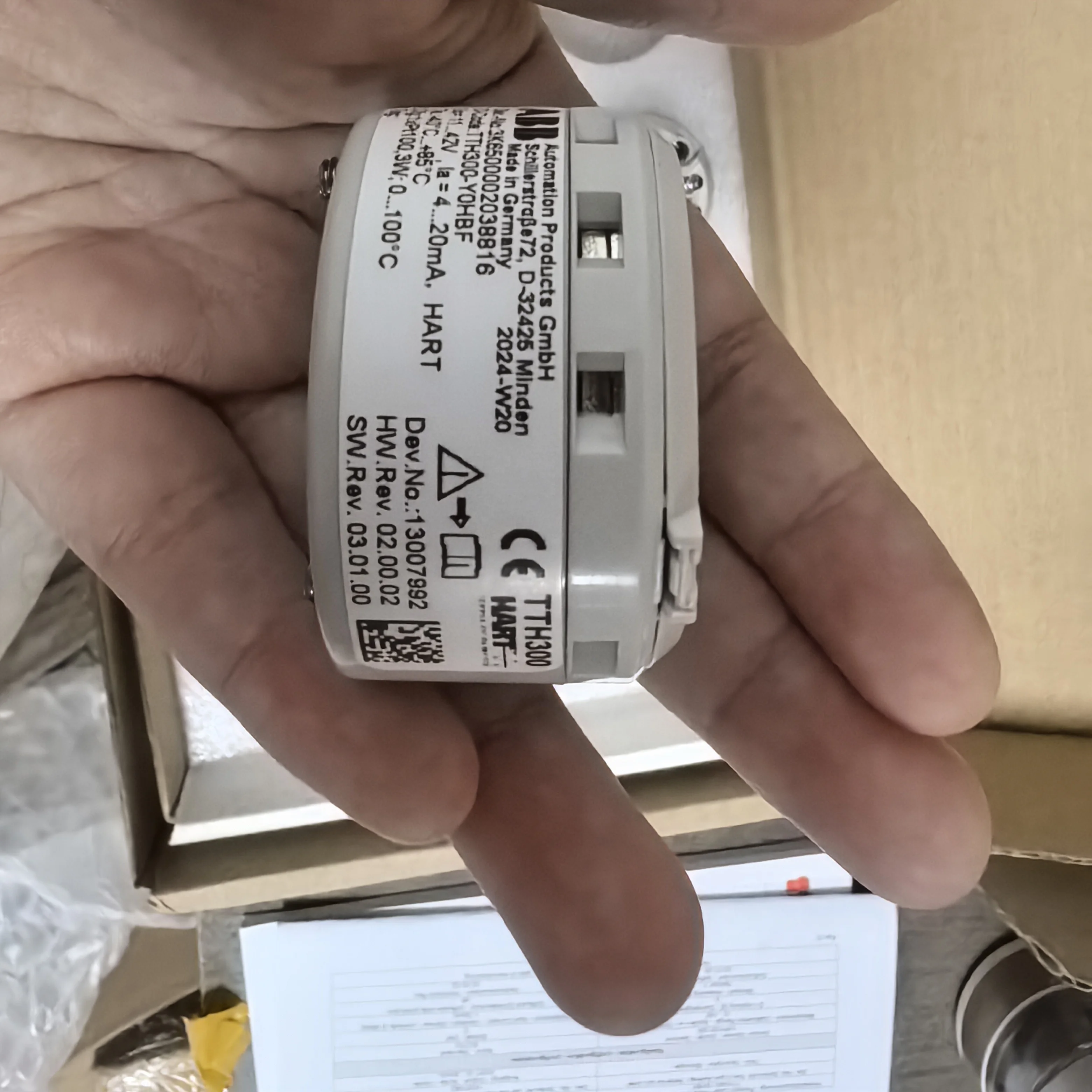 Head-mount temperature transmitter TTH300-Y0HBF
