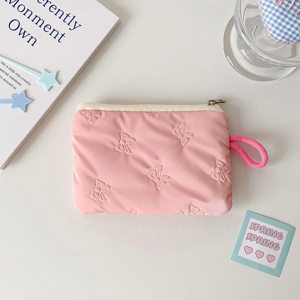 Bowknot الحب القلب القوس حقيبة مستحضرات التجميل الكورية Y2K غسل الحقيبة الكورية نمط مقلمة Ins نمط سعة كبيرة القوس حقيبة أدوات مكتبية