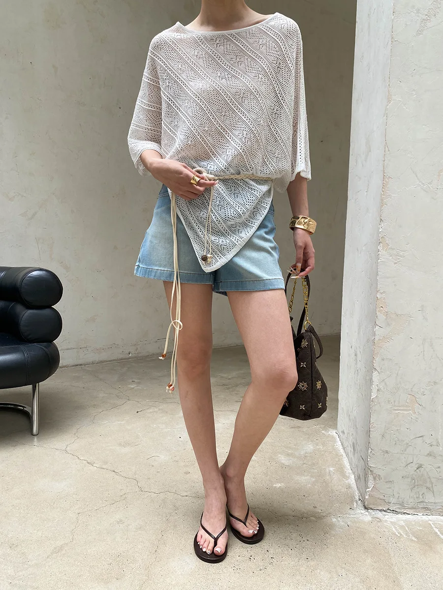 Sommerliche Damen-Casual-Shorts aus Denim in einfarbigem Design mit weitem Bein und A-Linie, figurschmeichelnd und als Hotpants geeignet. – Detail 12