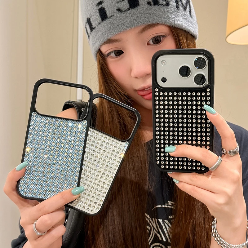

Fashion Luxury Retro Diamonds Phone Case For iPhone 17 Pro Max 16 15 14 13 Glitter Rhinestone Shockproof Back Cover