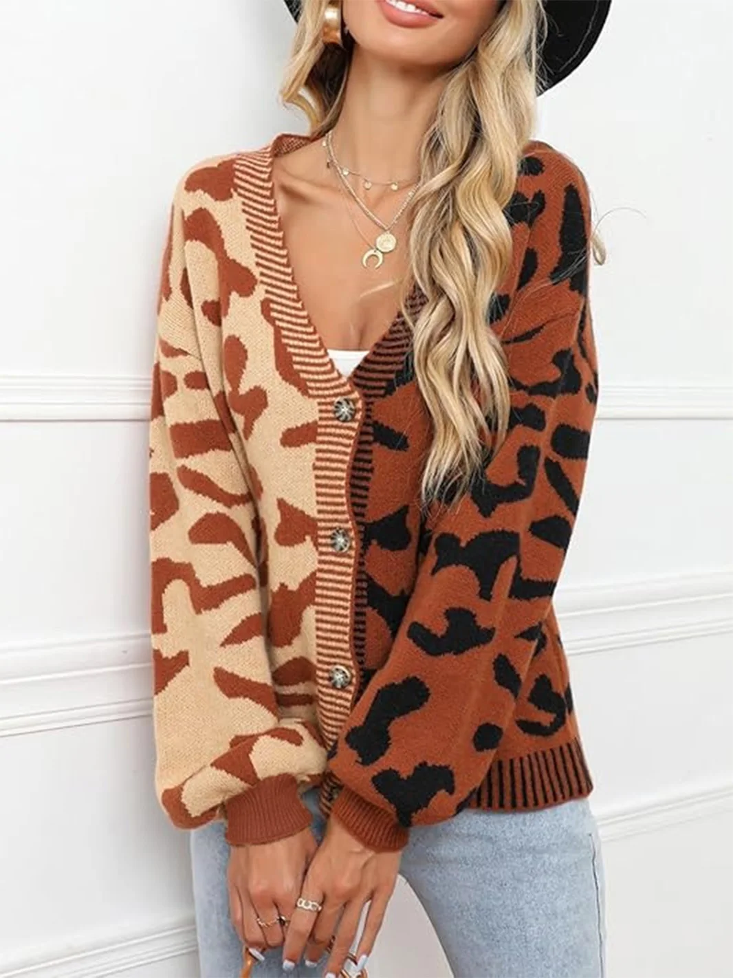 

Women's color block leopard print cardigan long-sleeved button knitted coat sweater, suitable for daily wear, with a free and ea