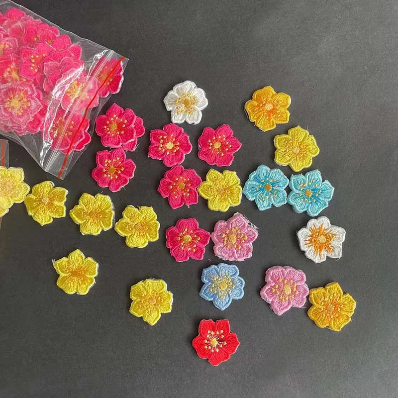 8 Stück, 3D-Blumen-Applikationen zum Aufbügeln, bestickte Patches, kleine florale Thermoklebefolien, DIY-Nähpatch für Jeans, Kleider – Detail 2