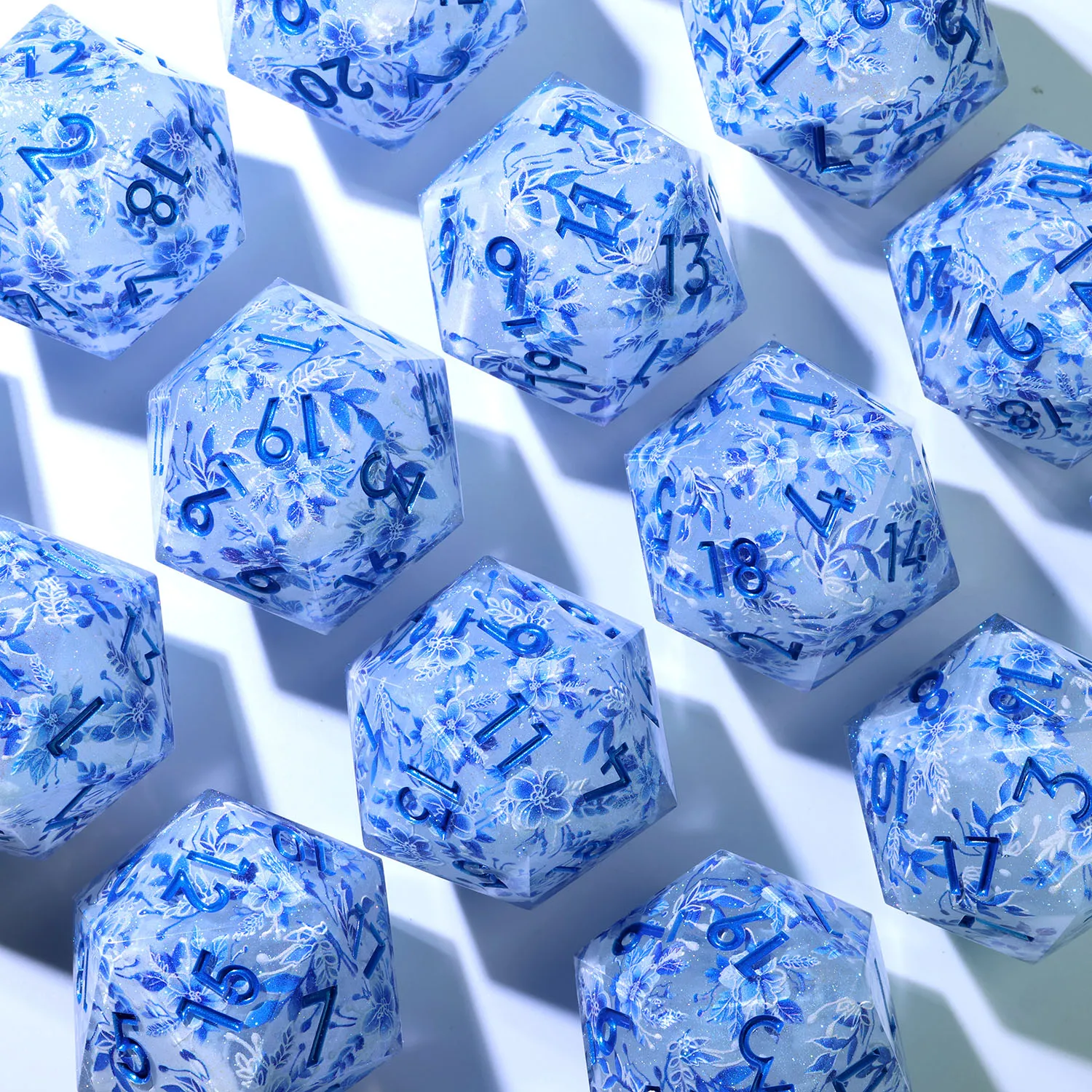 

33MM Large D20,Blue Rose Resin DND Dice D20,Handmade Role Playing Table Game DND Gift For Board Games-L9