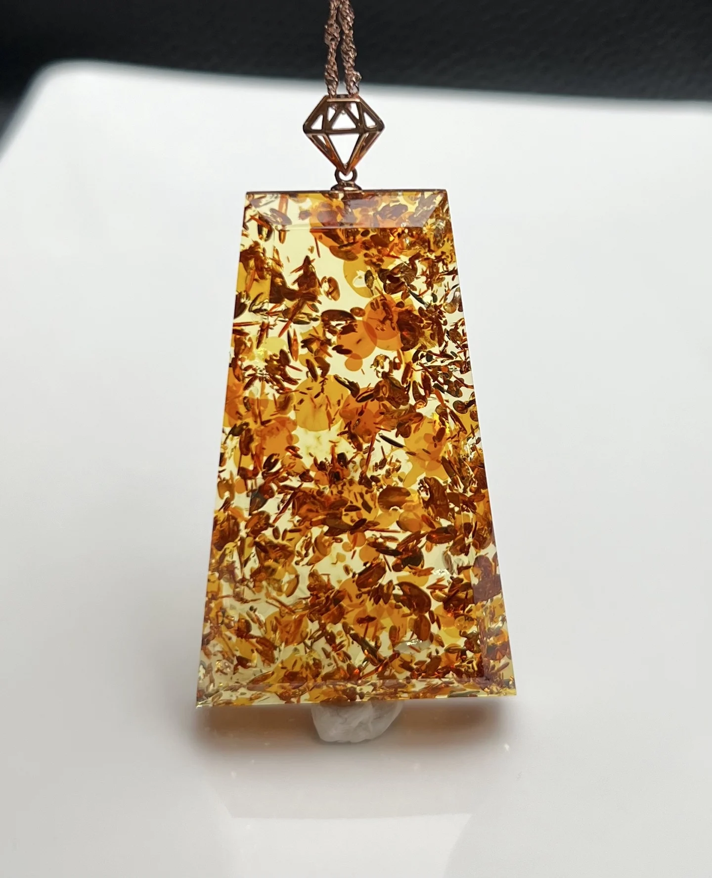 Natural Piebald Amber Pendant Women Men Yellow Amber 49/31/9.3mm 11.1g Gemstone Pendant Necklace Jewelry AAAAA