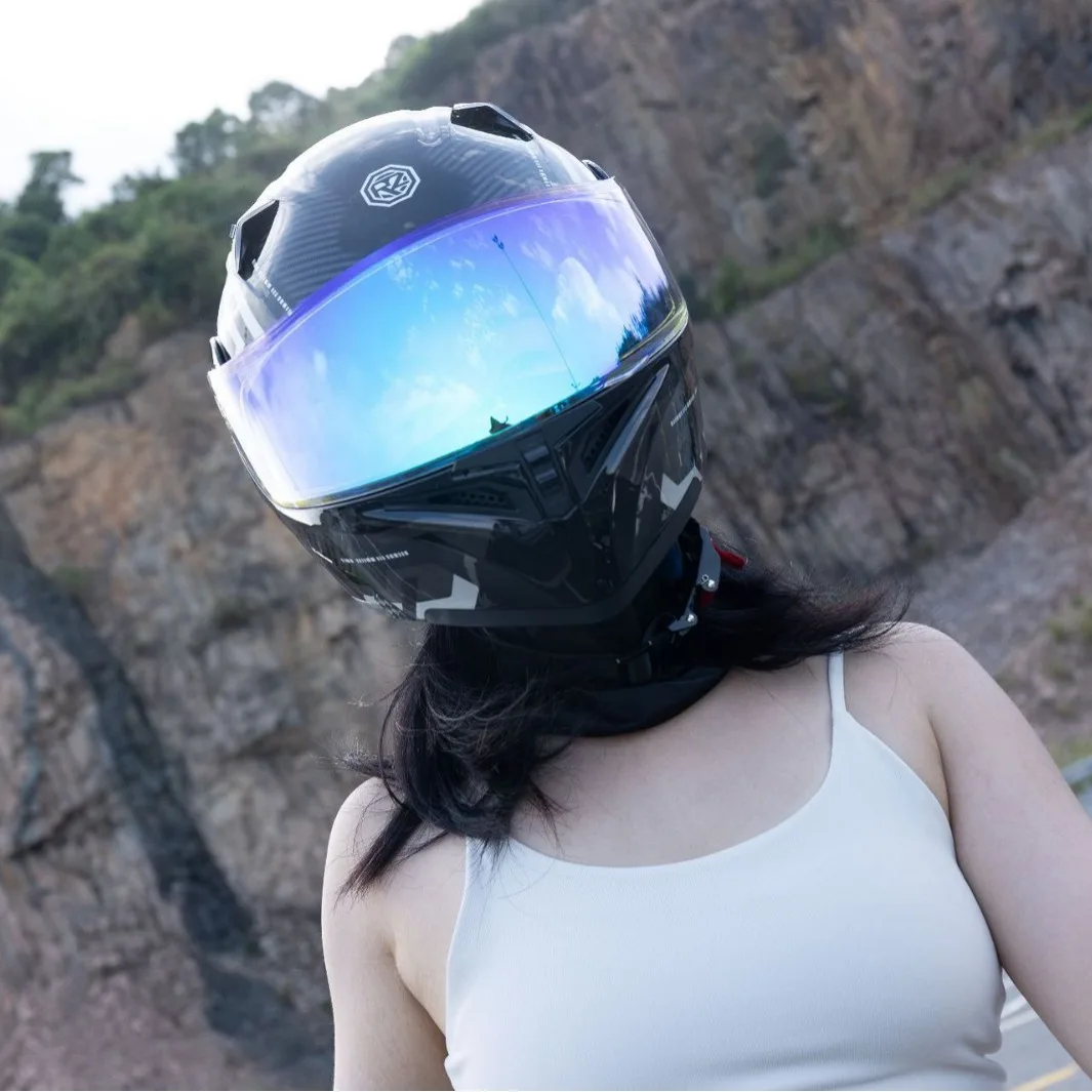 

Motorcycle Helmets Men's and Women's Unveiling Helmets Full Helmets Tail Rider Bluetooth Locomotive