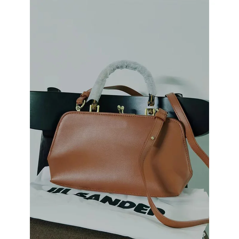 2026 Bamboo Frame Kiss Clasp Clutch Bag Unique Design Top Handle Shoulder Crossbody Bag Versatile Women Handbag Hot Sale view 4