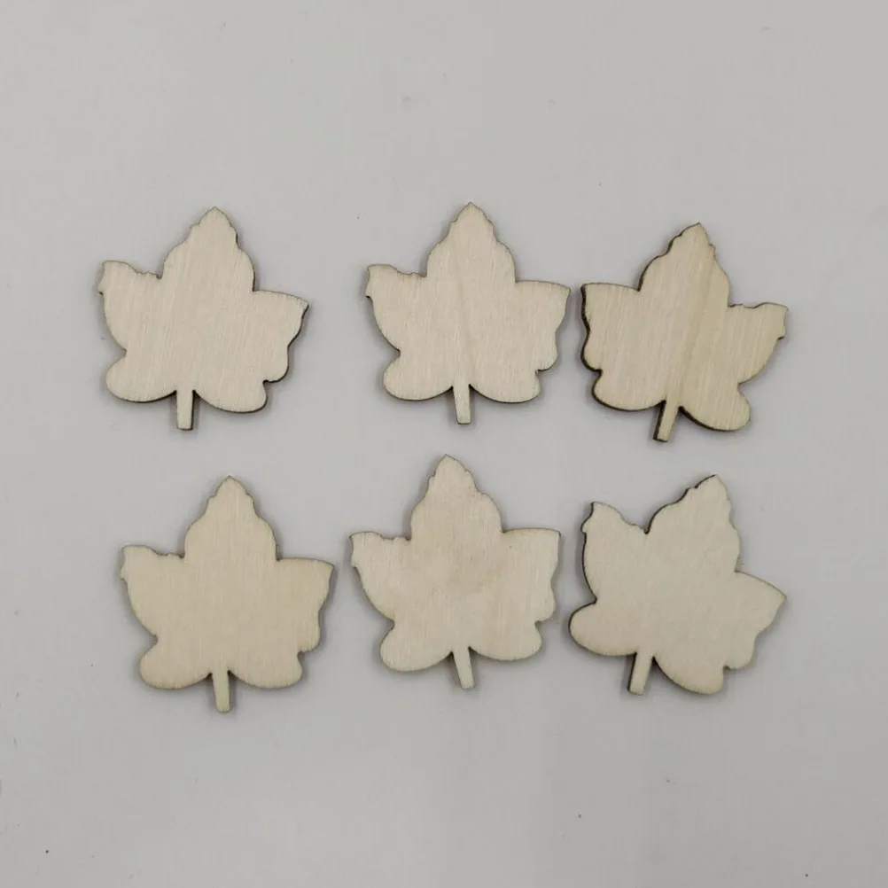 

50Pcs Wooden Cutouts Maple Leaf Shapes Smooth Crafts Accessories 33x29mm for Holiday Decorations
