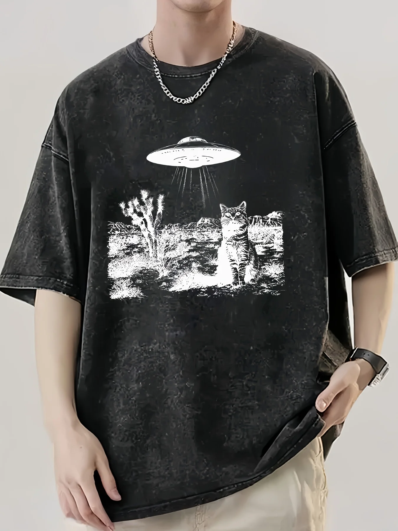 Camiseta con estampado gráfico de gato OVNI y efecto acid wash, estilo vintage, divertida, con diseño de gato alienígena, oversize, streetwear, tops casuales para hombre y mujer