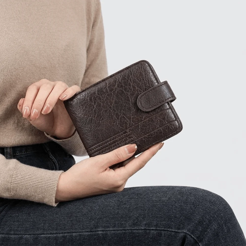 PU Leather Two Fold Wallets Urban Recreational Style Solid Color Male Wallet ID Badge Holder Credit Card Case Coin Purse