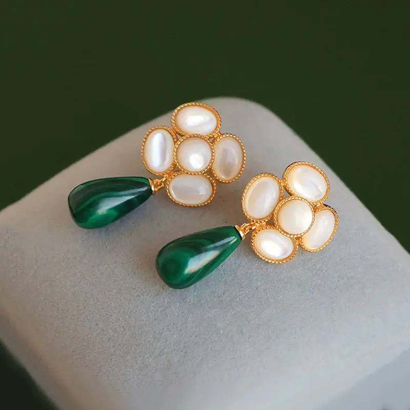 

Vintage Camellia Green Gem stud earings Original White Fritillaria Flower Water Drop earrings for women Engagement Jewelry