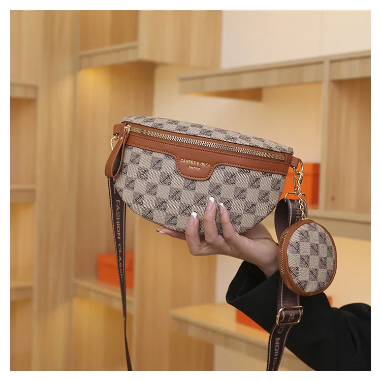 

2025 New! Women's Trendy Fashion - Forward Casual Breast Bag. Versatile Fanny Pack, Shoulder - Messenger - Style Small Bag