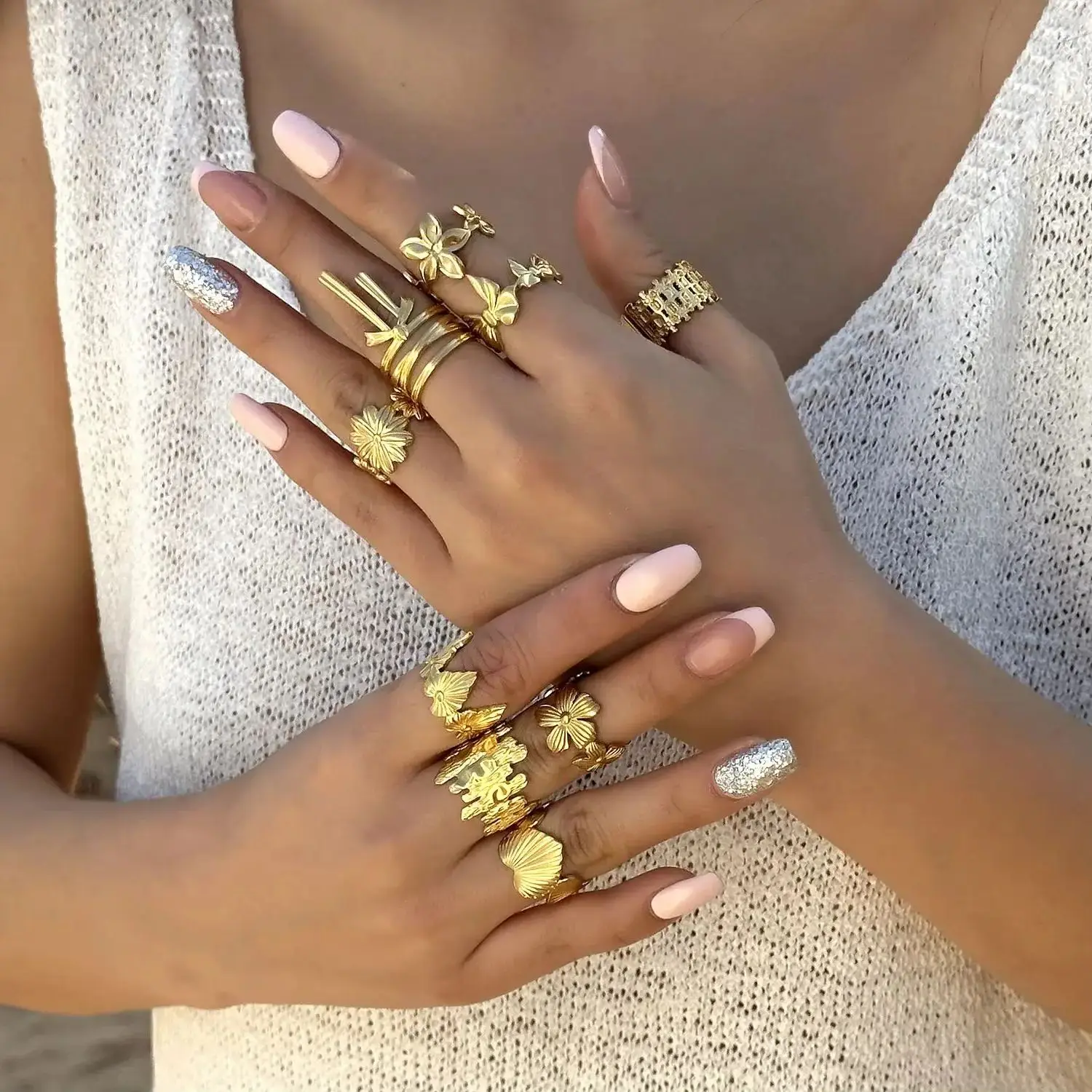 Trendy Gold Color Stainless Steel Ring for Women Bohemian Shell Starfish Conch Flower Butterfly Heart Ring Party Jewelry Gift