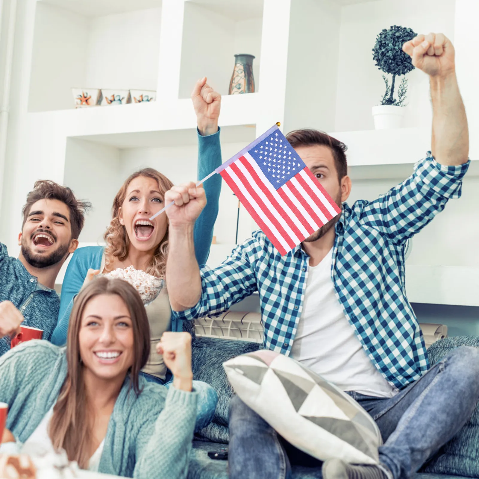 25Pcs Hand Waving Flags Mini Usa Polyester Cloth 14x21cm Double Sided Washable American Flags for 4Th of July Patriotic Events