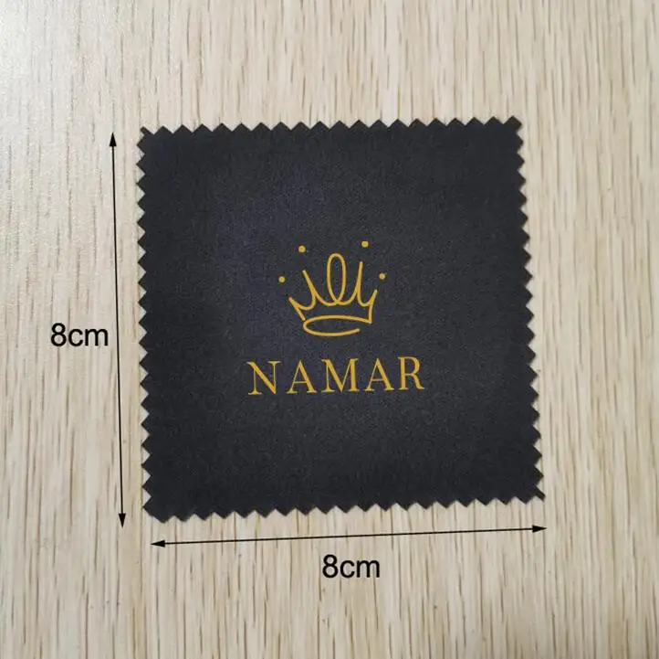 

250 шт. Черный + 250 шт. Белый 8x8 см Серебряная полировальная ткань для ювелирных изделий с блестящим золотым логотипом OPP Сумка в индивидуальной упаковке