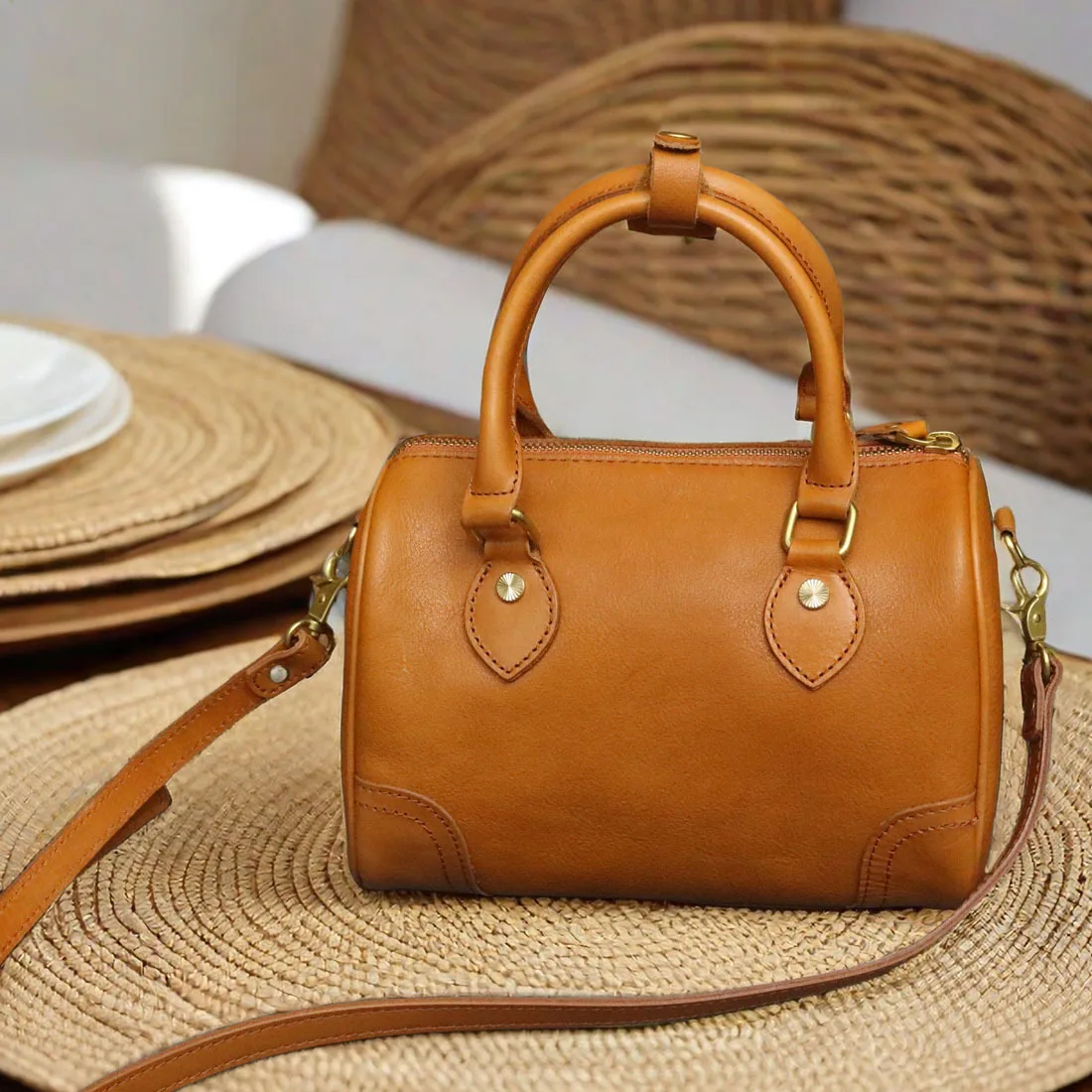 Handbag Top Grain Veg Tanned Leather Shoulder Bag Handmade Vintage Crossbody Bag Niche Large Capacity Tote Bag Pillow