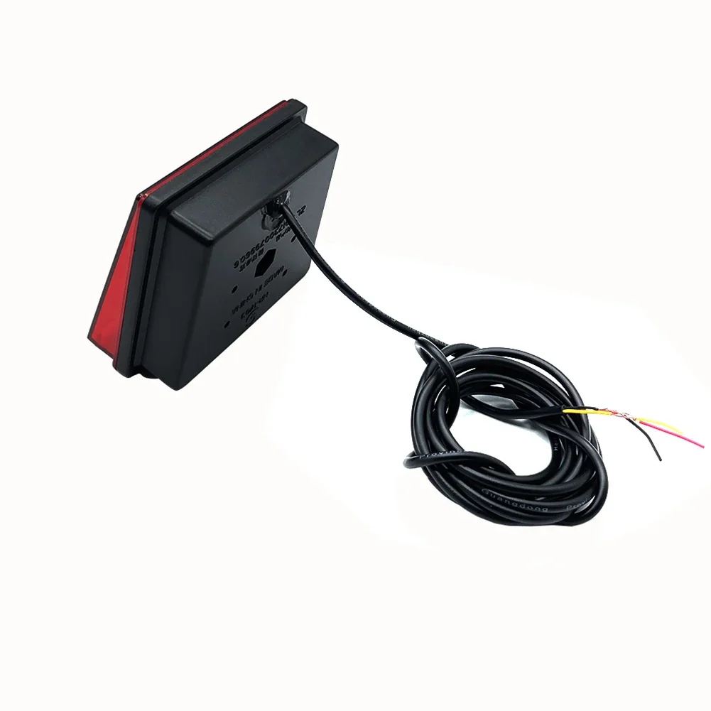 自動車ライト LED リアブレーキライト 12V LED ライト取り付けが簡単霧の多い状況のための高品質素材