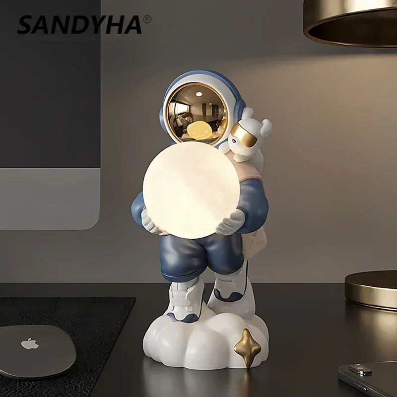 

Astronaut Holding The Moon Night Light Ornament Sculpture Home Decoration Desktop Statuette Taikonaut Table Luminaire Deco