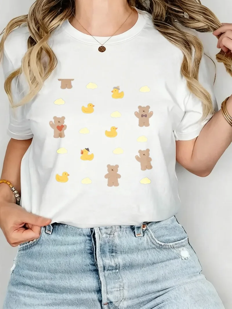 

Женский свободный хлопковый топ с принтом и белыми короткими рукавами. Милый плюшевый мишка и утенок. Подходит для весенне-летних стилей.